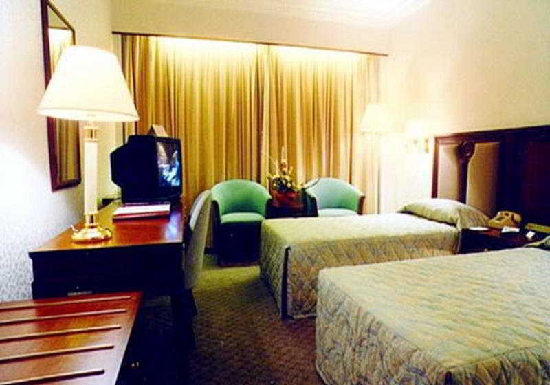 Cypress Hotel Jin Jiang Shanghai Exteriör bild